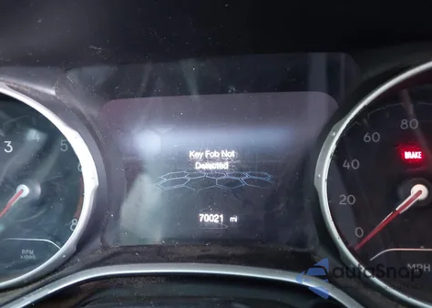 2019 Jeep Compass Sport Fwd z USA, uszkodzony, nr VIN 3C4NJCAB8KT636983